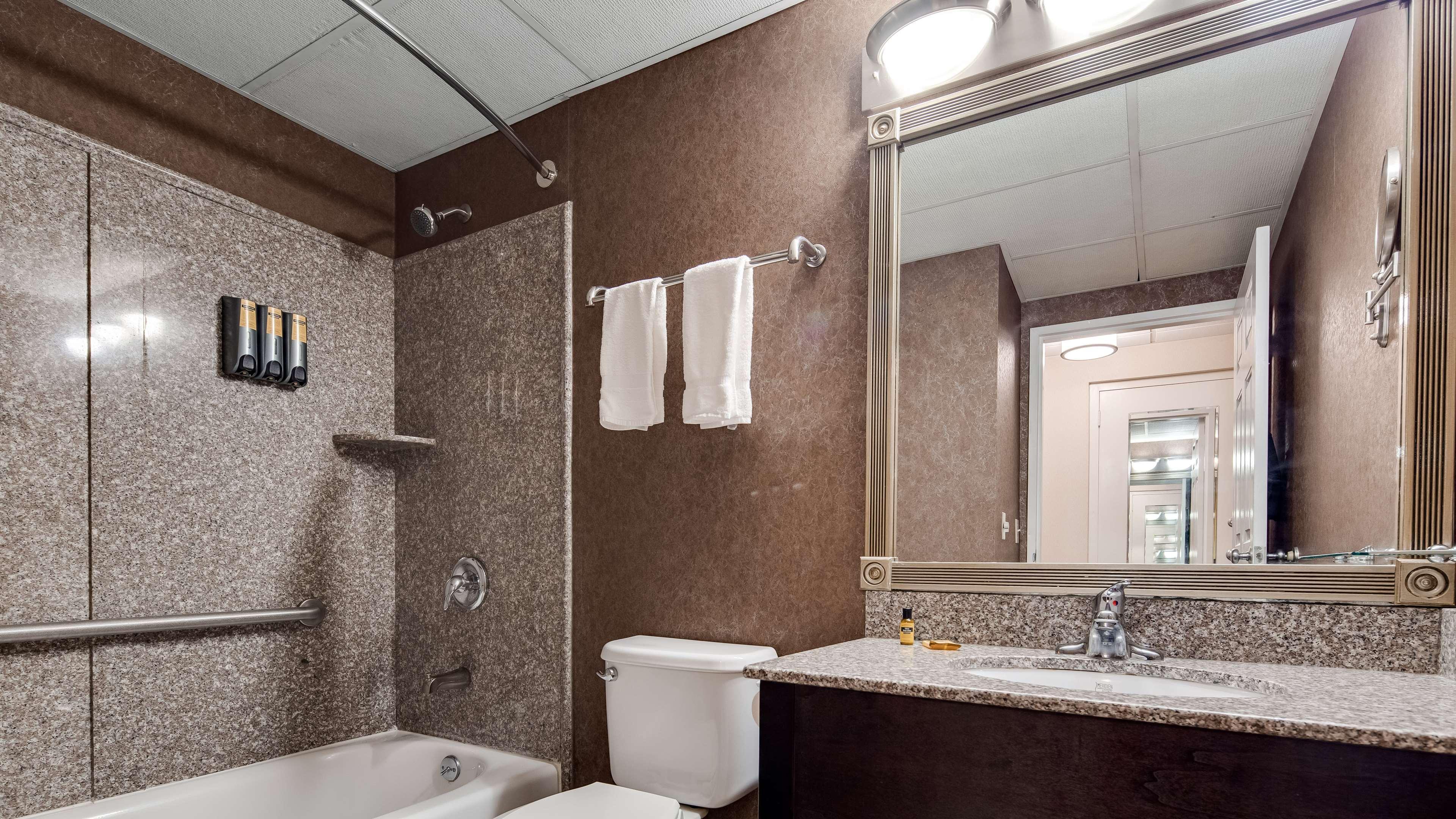 Best Western Plus Morristown Inn-Florham Park Экстерьер фото